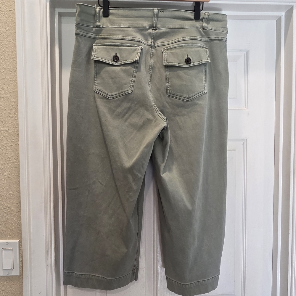 SPANX Stretch Twill Crop Wide Leg, Green 2x - Picture 2 of 14